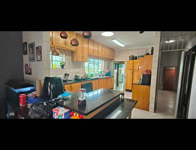 3 BEDROOM HOUSE FOR SALE IN PRETORIA GARDENS